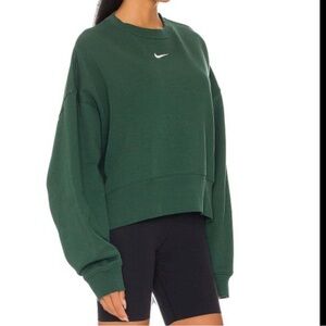 Nike Essential Cropped crewneck sweater in pro green